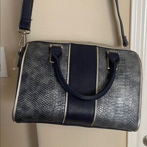 Elegant Navy and Gray Handbag